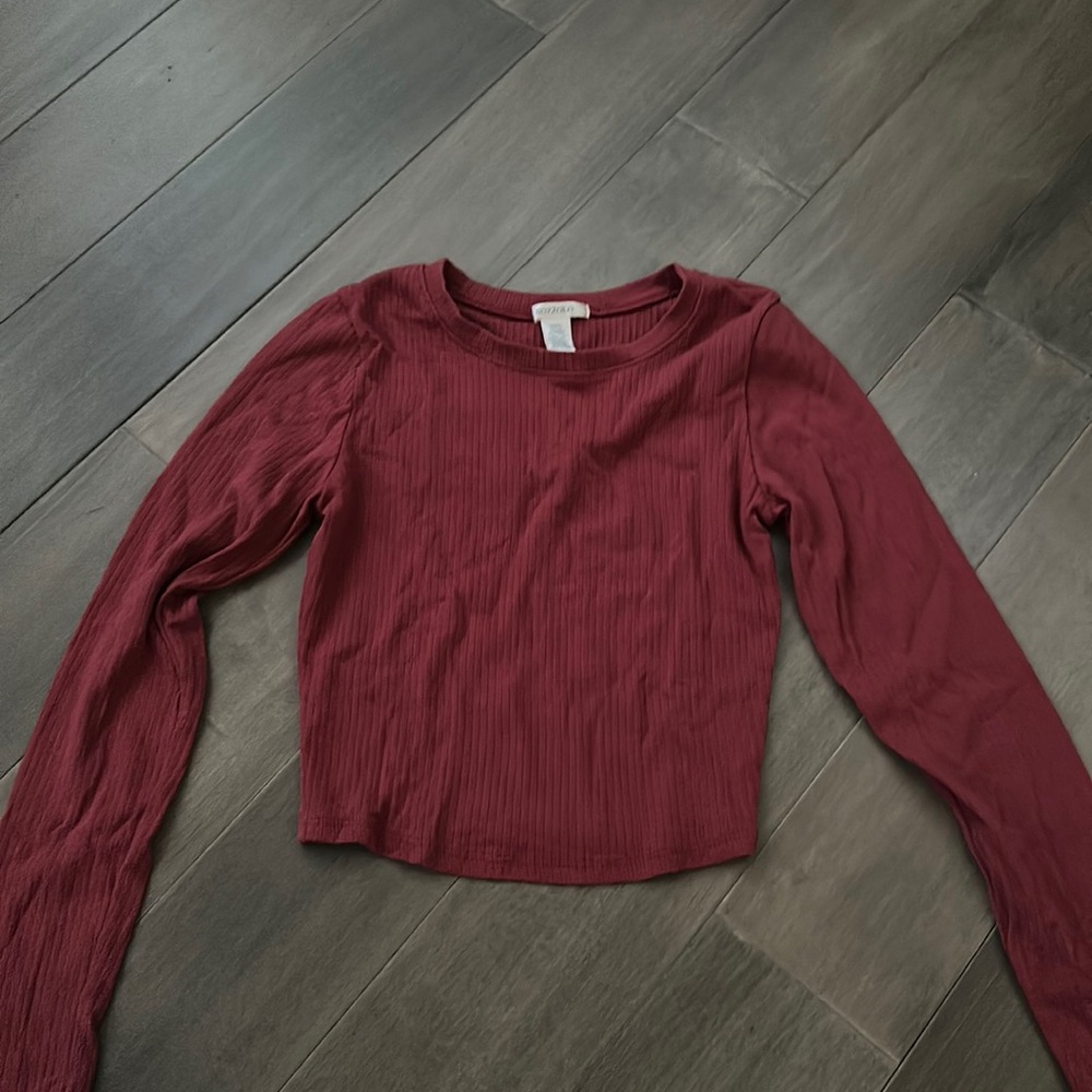 maroon long sleeve shirt
